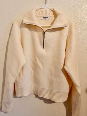 Quarter zip sweater 🍂